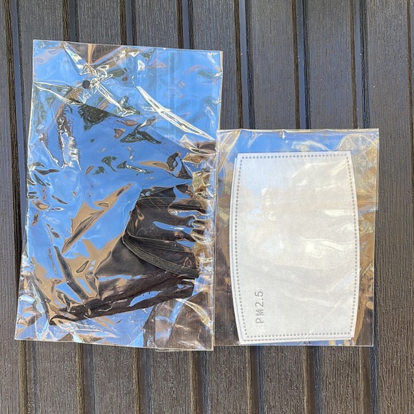 New Black Cotton Face Mask S/M ✨with 2 filters✨ - Picture 14 of 15